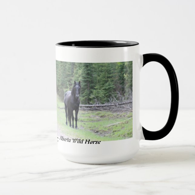 Caneca "Cavalo selvagem 2 de Alberta da beleza preta" (Direita)