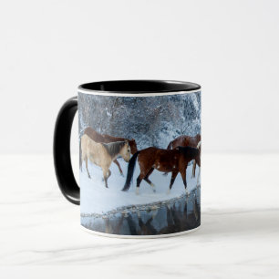 Caneca Cavalos Atravessando o Riacho