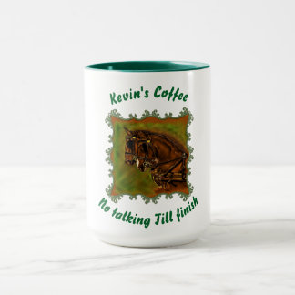 Caneca Cavalos Clydesdale em seus arneses.