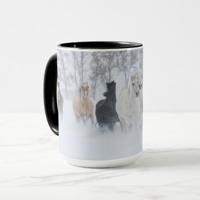 Caneca Cavalos Correndo Através da Neve (Frente Esquerda)