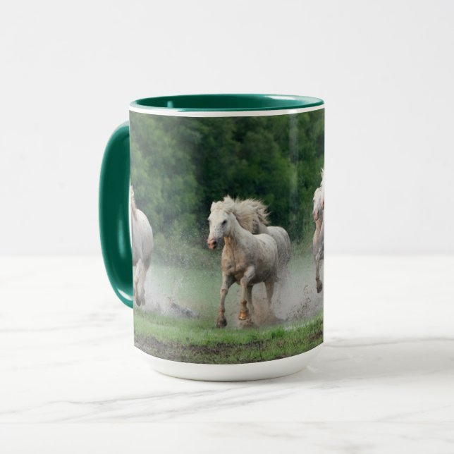 Caneca Cavalos de Camargue Correndo na Água (Frente Esquerda)