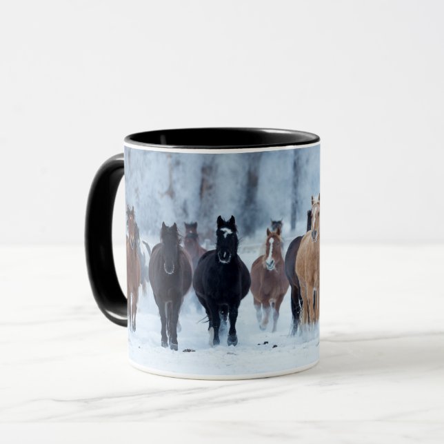 Caneca Cavalos no Frio (Frente Esquerda)