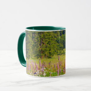 Caneca Cena natural, verde, violeta, campo, flores silves