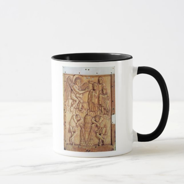 Caneca Chapa que descreve as mulheres santamente no (Direita)