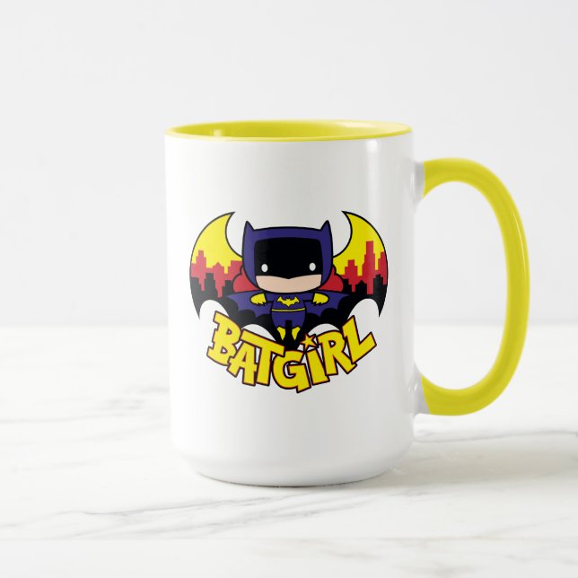 Caneca Chibi Batgirl Com Skyline & Logo Gotham (Direita)