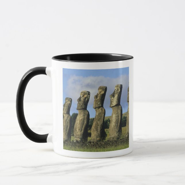 Caneca Chile, Ilha da Páscoa, Rapa Nui, Ahu Akivi (Esquerda)