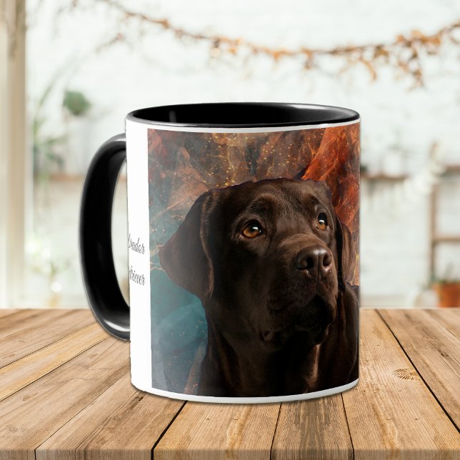 Caneca Chocolate Lab Portrait on Abstract Mug (Criador carregado)