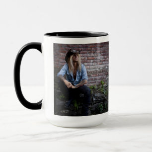Caneca Chris Caffery Sentado por Brick Wall Mug