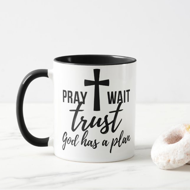 Caneca Christian Mug Reze Confiança... Deus Tem um Plano. (Com Donut)