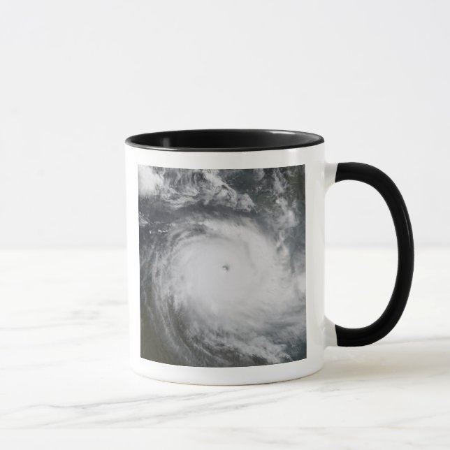 Caneca Ciclone Monica no Oceano Pacífico Sul (Direita)