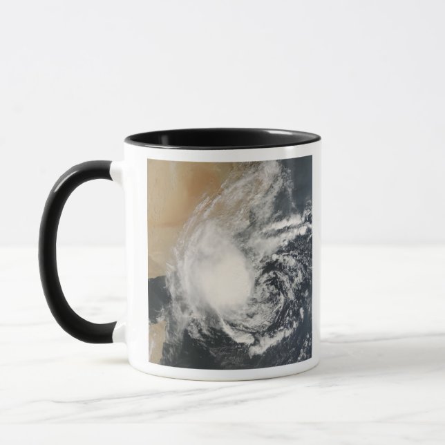 Caneca Ciclone tropical sem nome (Esquerda)