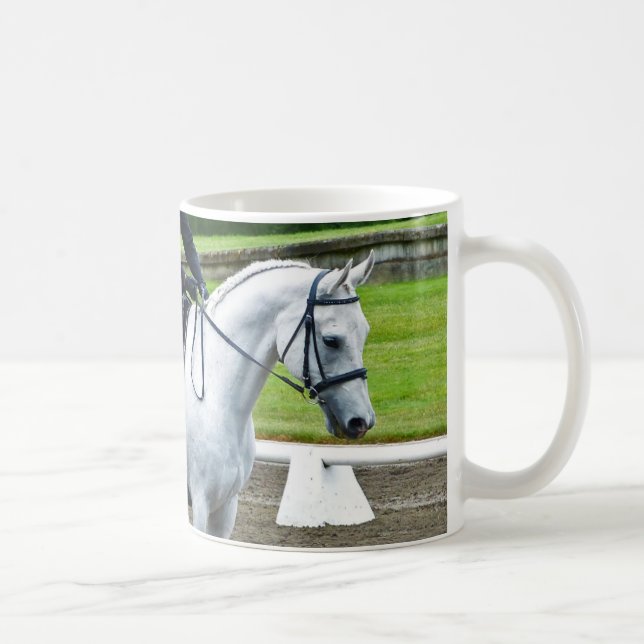 Caneca cinzenta II do cavalo do adestramento (Direita)