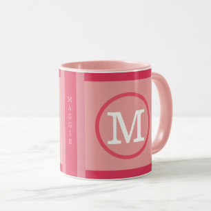 Caneca círculo com o nome inicial M, legal e rosa moderno