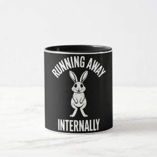 Caneca Citação Engraçada Fugindo Internamente Humor Sarca