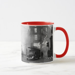 Caneca Citações de Churchill: NUNCA DÊ ACIMA