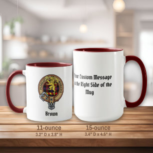 Caneca Clan Brown Crest sobre Tartan