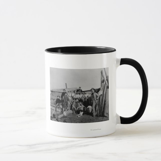 Caneca Clondike homens após caçar o ptarmigan em Nome (Direita)