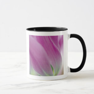 Caneca Close-up da parte inferior da flor de tulipa, 2