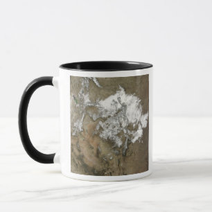 Caneca Cobrir de neve as montanhas rochosas no estado