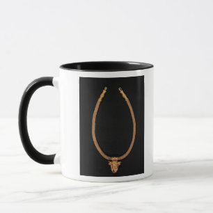 Caneca Colar com um pendente humano-dirigido