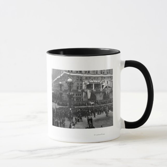Caneca Columbian Parade Forming no Lago Front em Chicago (Direita)