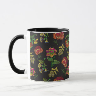 caneca com bordado - flores num fundo preto
