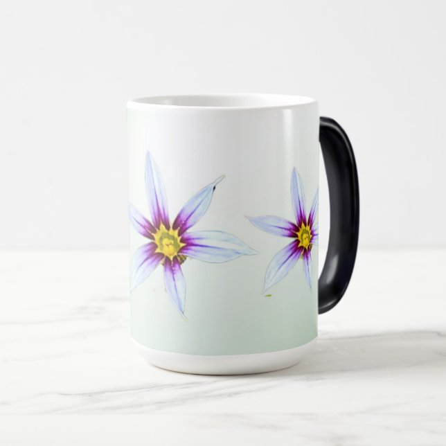 Caneca com foto autoral pequena flor do Brasil (Frente Esquerda)