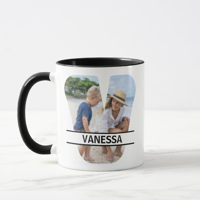 Caneca com Foto e Nome Personalizado Letra 'V' (Esquerda)