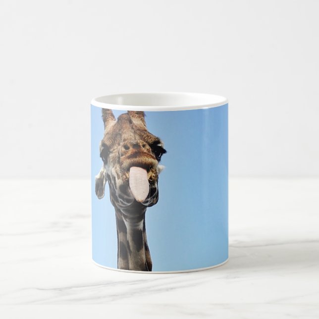 Caneca com girafa engraçado (Centro)