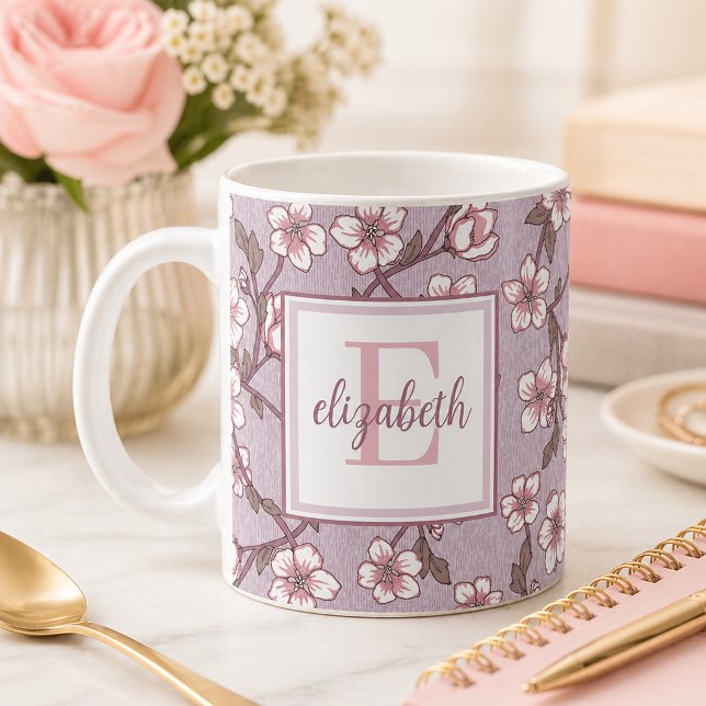 Caneca com Monograma em Letra Floral – Xícara de P (personalized floral monogram mug )