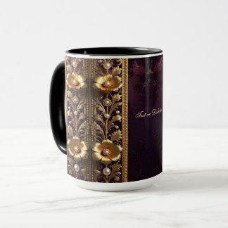 Caneca com Ornamento Floral Dourado
