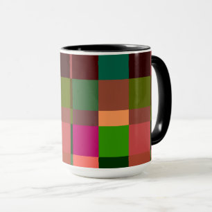 Caneca com padrão xadrez de retalhos coloridos