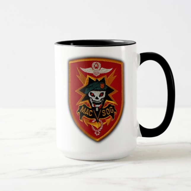Caneca com remendo de veteranos da guerra do Vietn (Direita)
