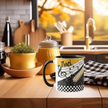 Caneca com tema musical em ouro personalizado