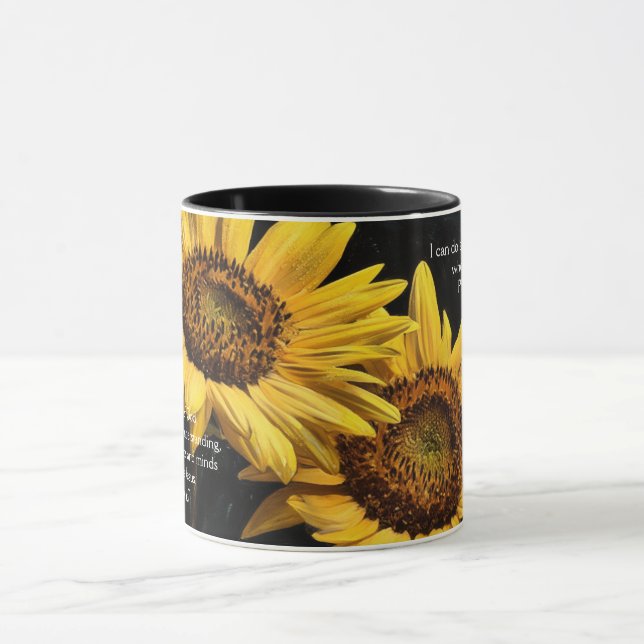 Caneca com Versículo Bíblico da Fé Negra e Girassó (Centro)