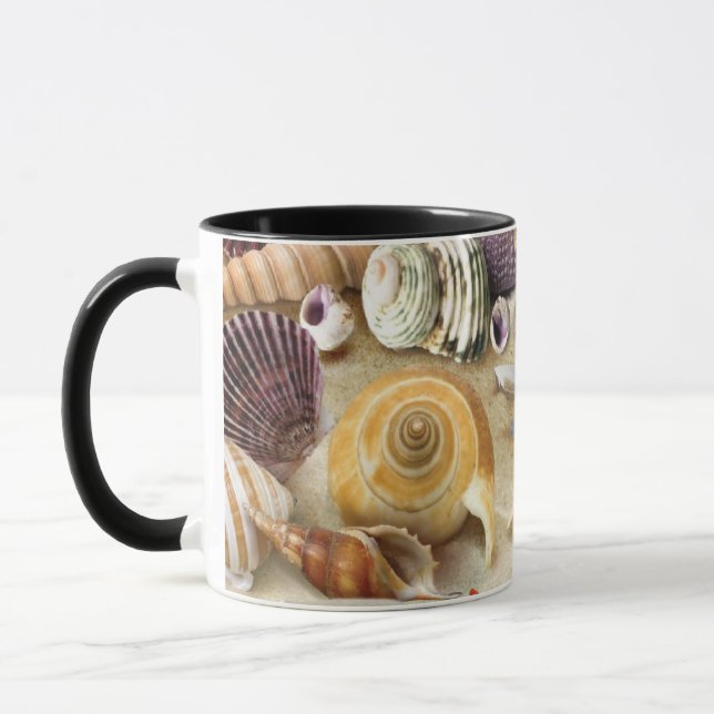 Caneca Conchas marítimas na praia (Esquerda)