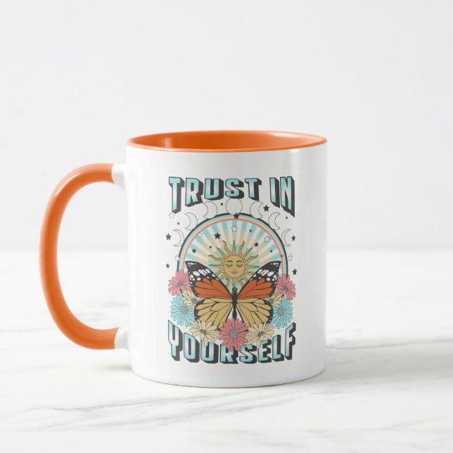 Caneca Confie em si mesmo | Sol Celestial e Borboleta (Esquerda)