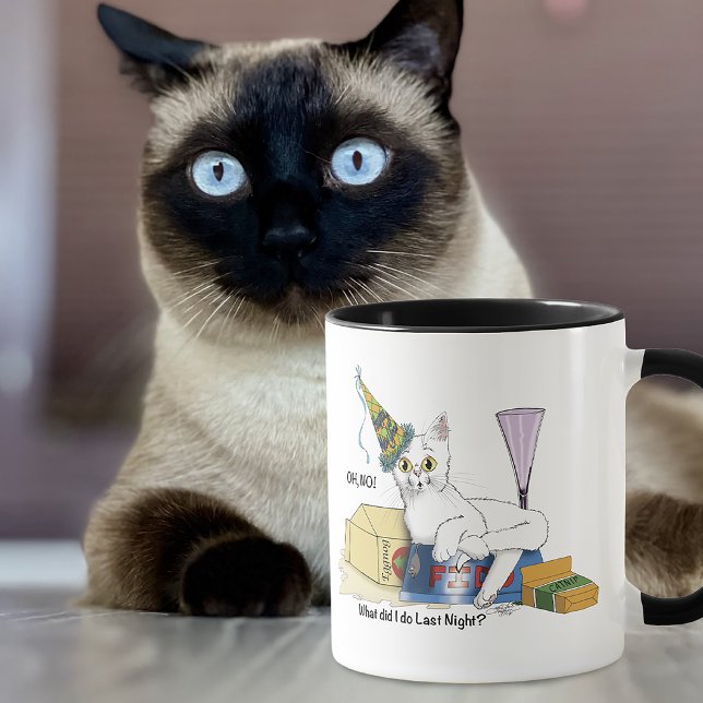 Caneca Consequências Engraçadas de Ano Novo Gato Branco (Criador carregado)