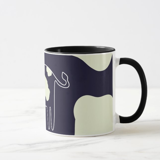 Caneca Copo de impressão de vaca sobre fundo azul marinho (Direita)