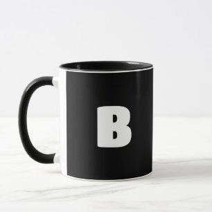 Caneca Cor branca a negrito inicial a preto
