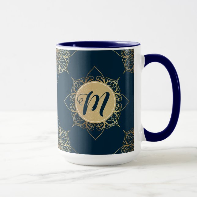 Caneca Cor damasco e monograma Dourados de Mandala (Direita)