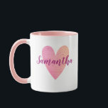 Caneca cor-de-rosa personalizada do coração<br><div class="desc">Personalize esta madeira feminino caneca cor-de-rosa textured do coração com o nome de alguém que você ama!</div>