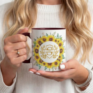 Caneca Coroa de Girassol Amarelo Elegante com Nome e Mono