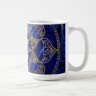 Caneca cósmica da mandala de Lotus azul