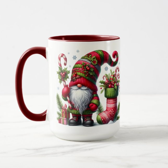 Caneca Cozy Christmas Gnome Art – Festive Holiday (Esquerda)