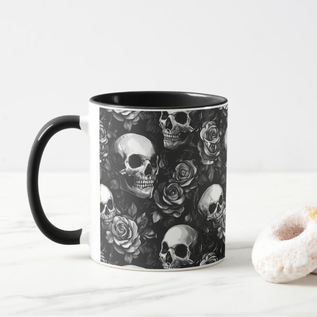 Caneca Crânios E Rosas Pretos (Com Donut)