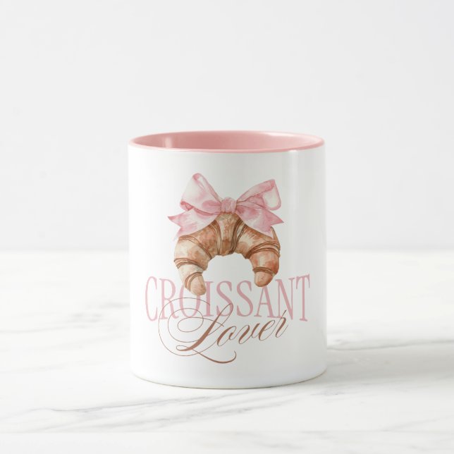 Caneca Croissant Francês Coquette com Laço Rosa Suave (Centro)