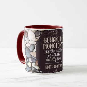 Caneca Cuidado com a Monotonia