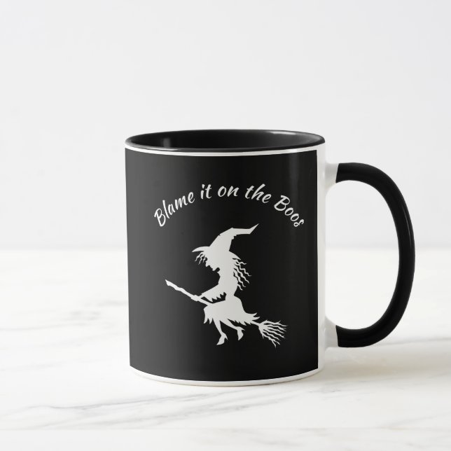 Caneca Culpa-o na Tumba Negra do Dia das Bruxas Boos (Direita)