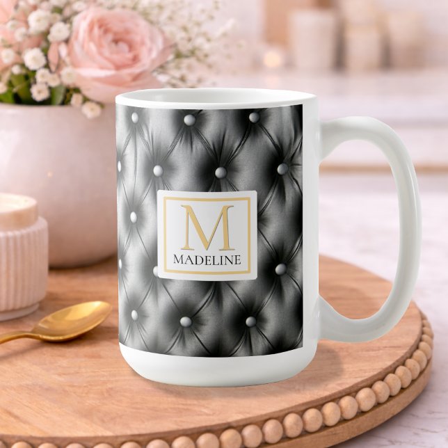 Caneca Custom Modern Black Leather Name Initial (Criador carregado)